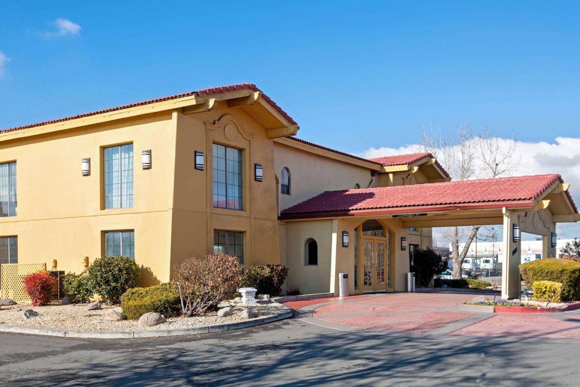 La Quinta Inn By Wyndham Reno Exteriör bild